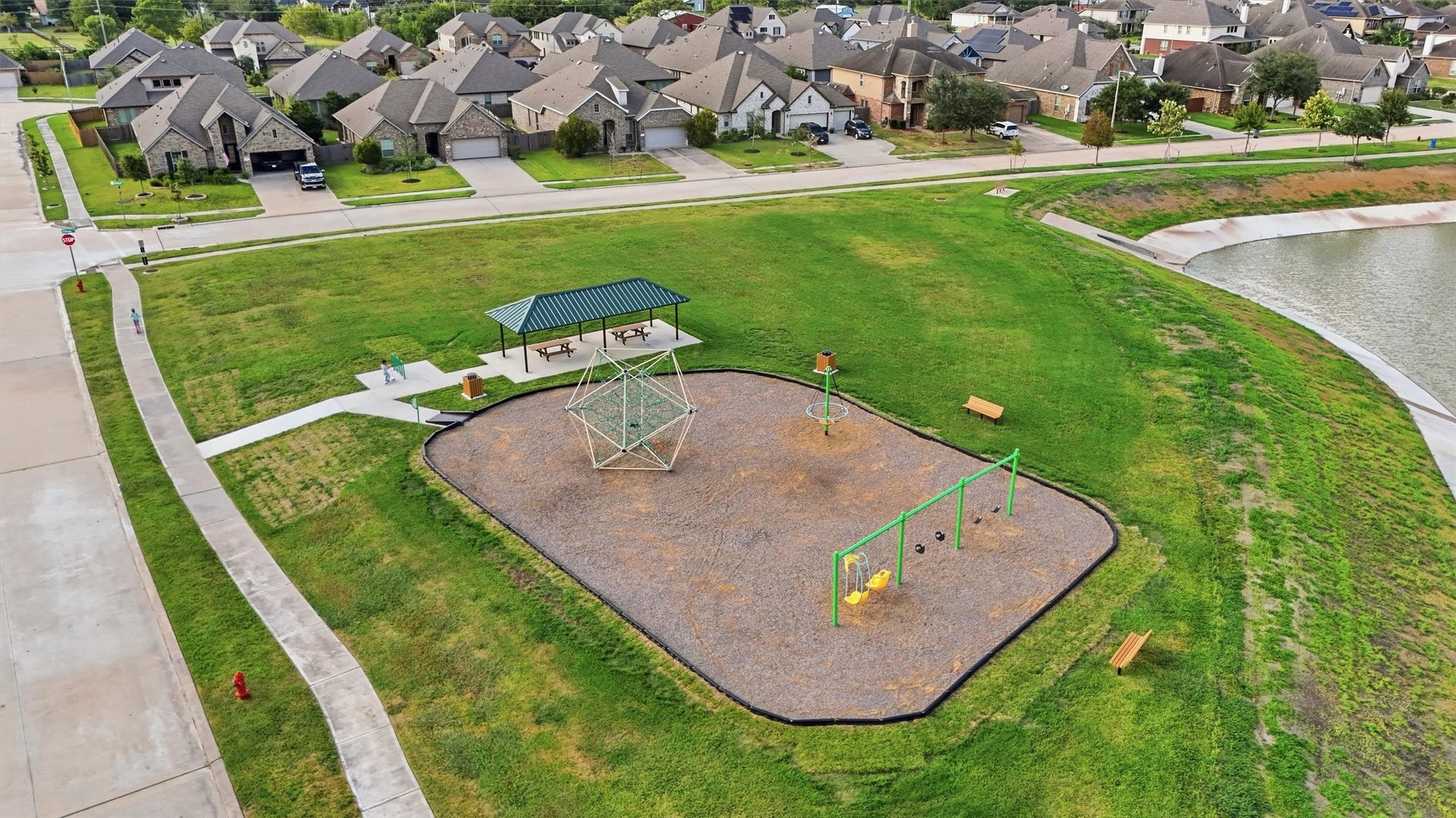 404 Westwood Drive, League City, TX 77573 Neighborhood Amenities