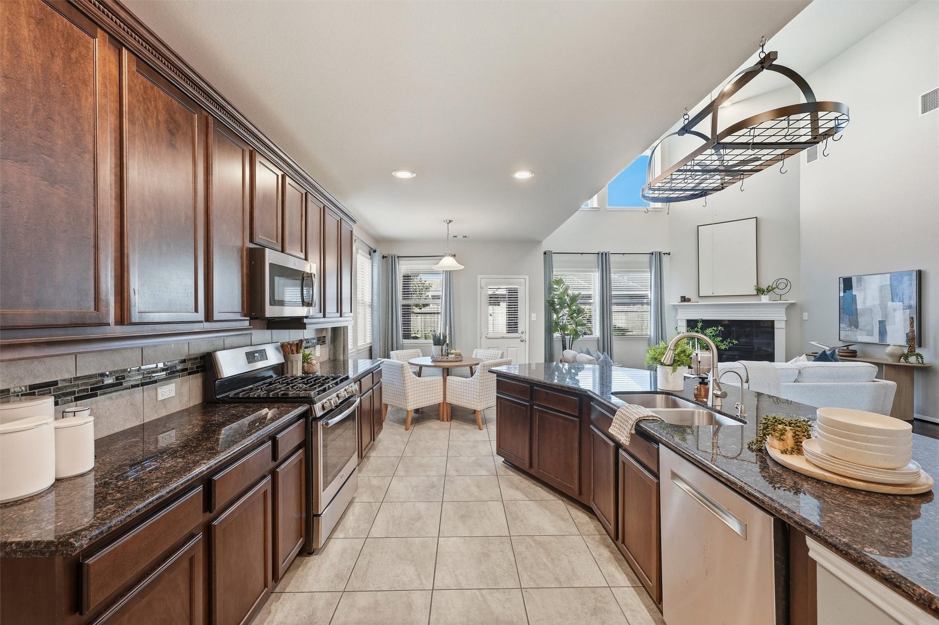 404 Westwood Drive, League City, TX 77573 Spacious Kitchen
