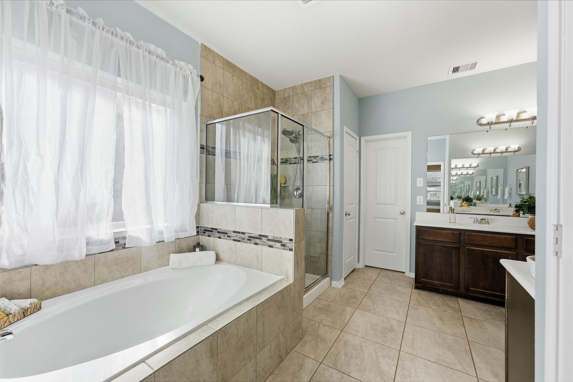404 Westwood Drive, League City, TX 77573 404 Westwood Drive, League City, TX 77573