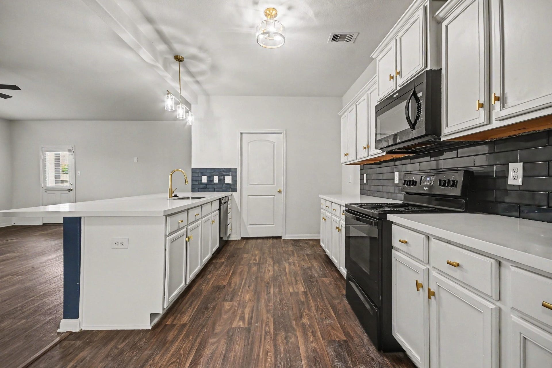 12027 Windage Drive, La Marque, TX 77568 12027 Windage Drive, La Marque, TX 77568