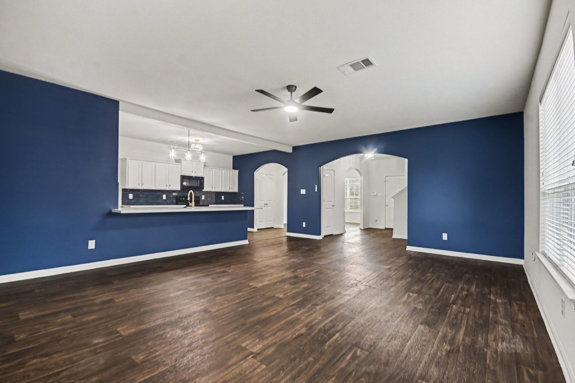 12027 Windage Drive, La Marque, TX 77568 12027 Windage Drive, La Marque, TX 77568