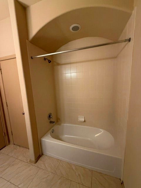5406 Floral Valley Lane, Katy, TX 77449 Guest Bathroom with Tub/Shower Combination and Linen Closet