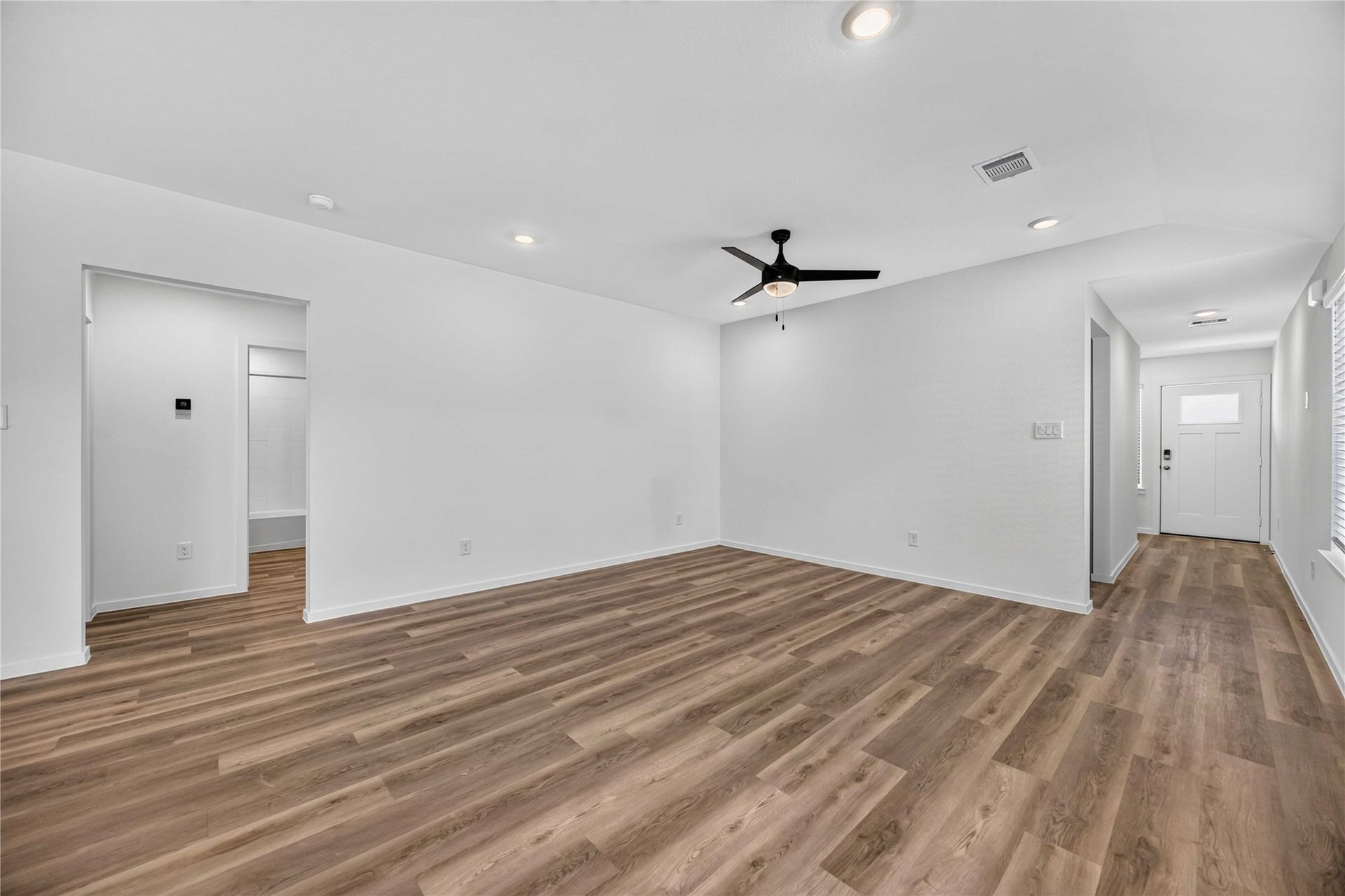 5108 Greengrass Willow Way, Houston, TX 77048 5108 Greengrass Willow Way, Houston, TX 77048