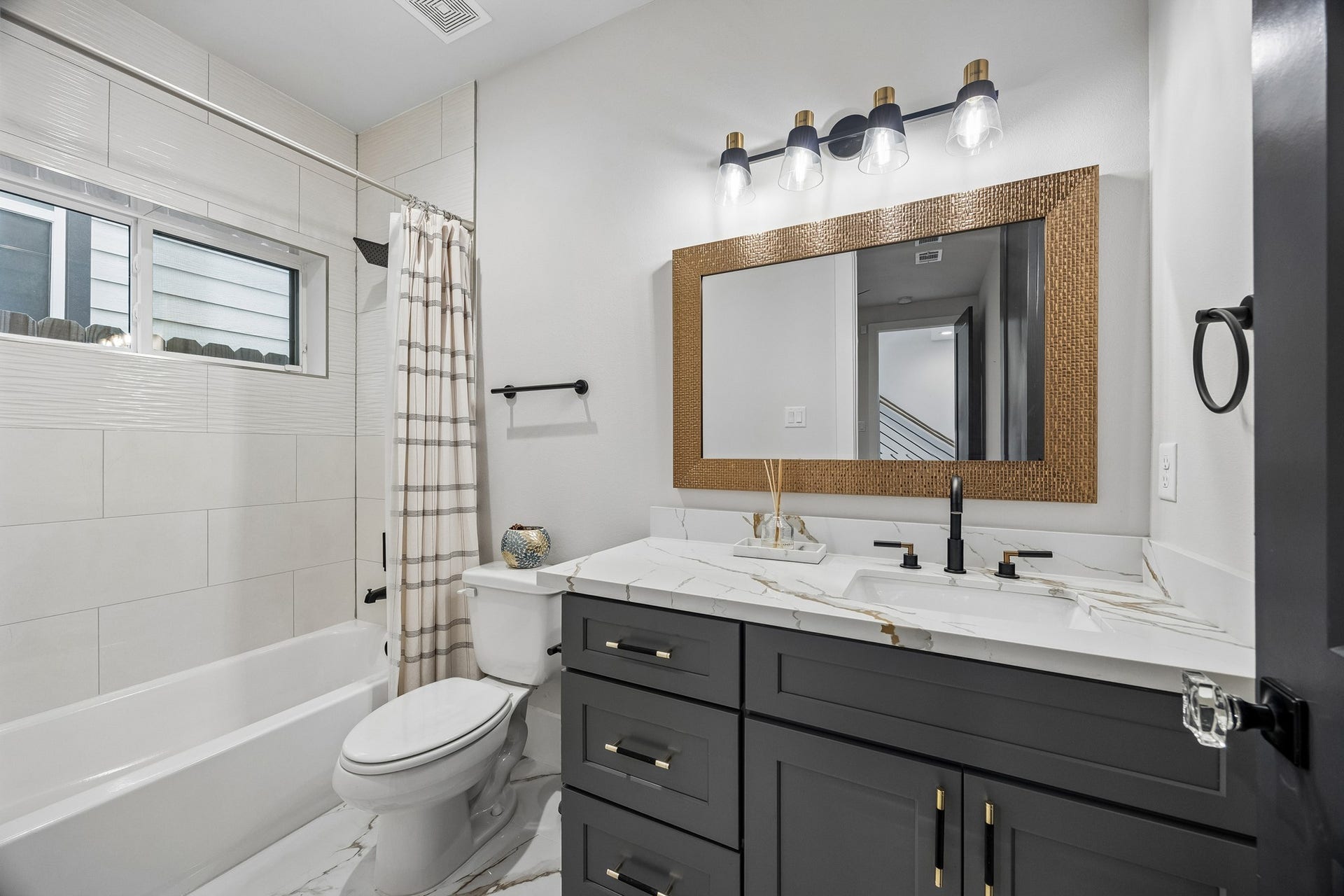 1615 Bigelow Street, Houston, TX 77009 1615 Bigelow Street, Houston, TX 77009