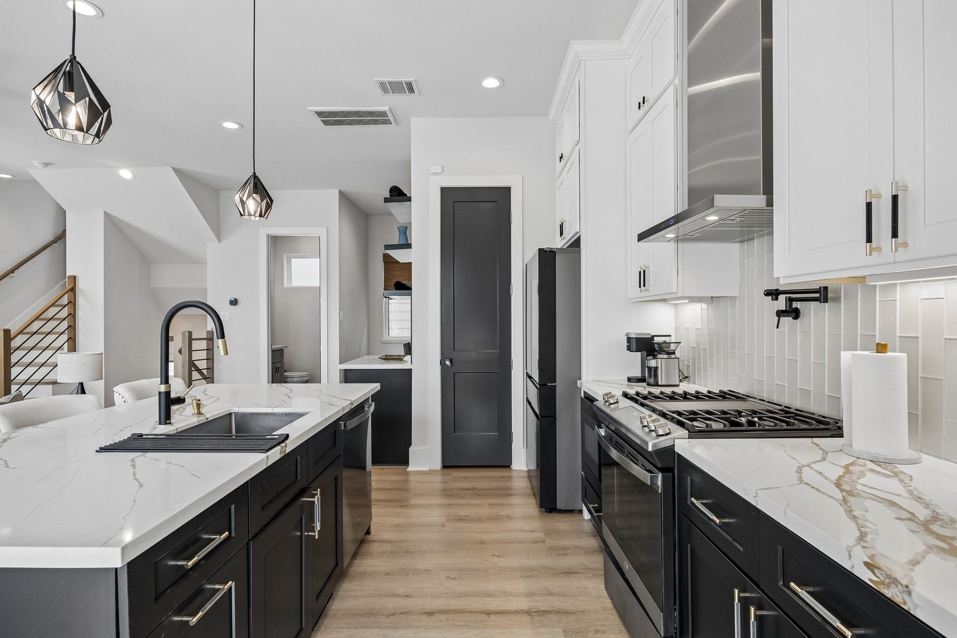 1615 Bigelow Street, Houston, TX 77009 1615 Bigelow Street, Houston, TX 77009