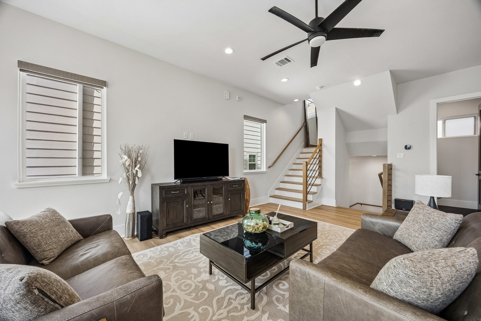 1615 Bigelow Street, Houston, TX 77009 1615 Bigelow Street, Houston, TX 77009