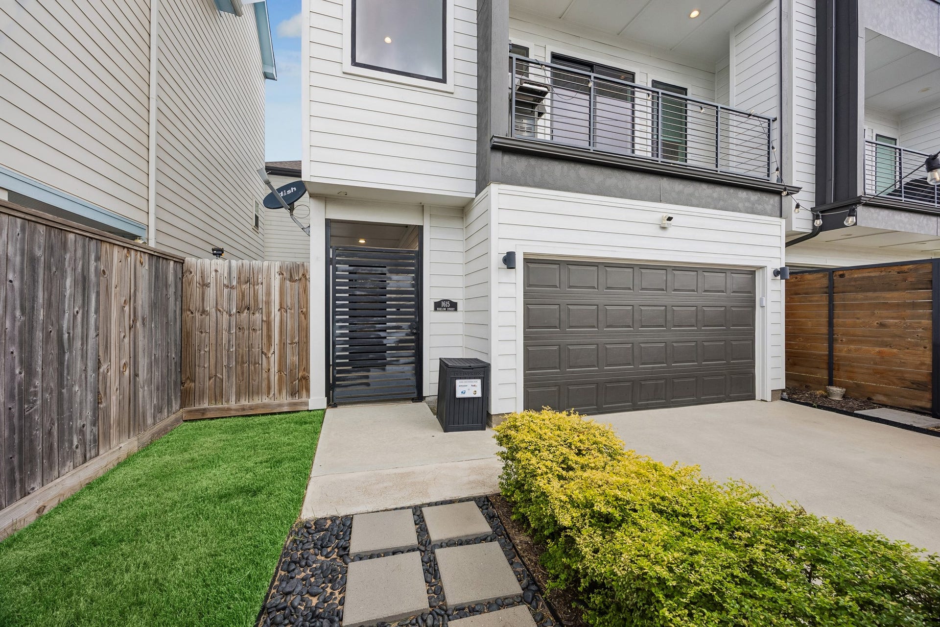 1615 Bigelow Street, Houston, TX 77009 1615 Bigelow Street, Houston, TX 77009