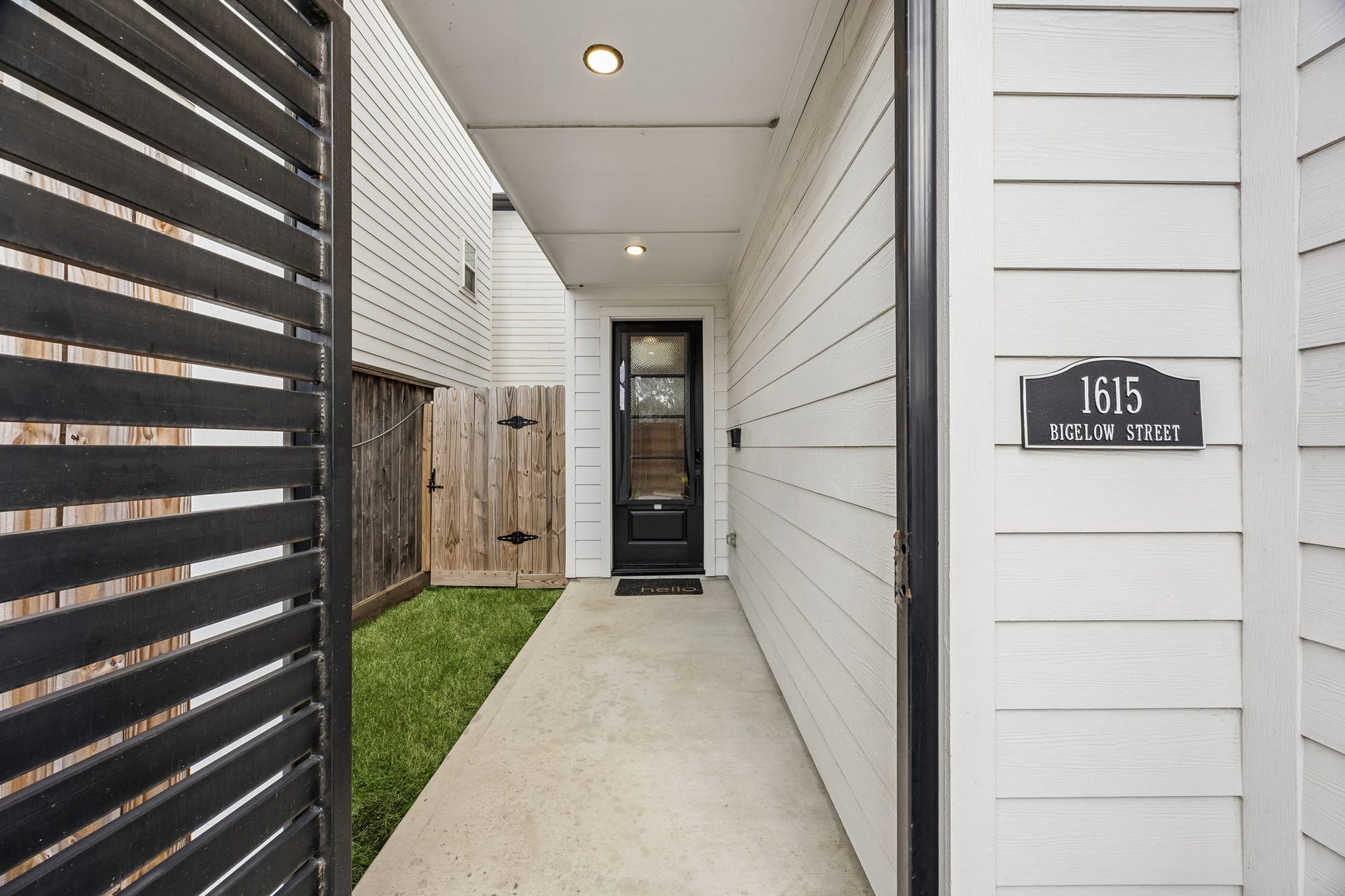 1615 Bigelow Street, Houston, TX 77009 1615 Bigelow Street, Houston, TX 77009