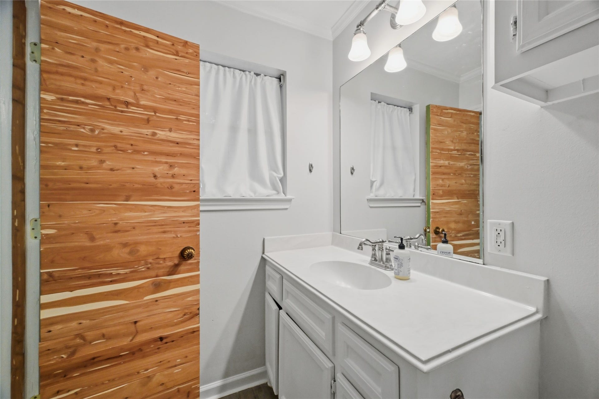 15810 Acapulco Drive, Jersey Village, TX 77040 15810 Acapulco Drive, Jersey Village, TX 77040