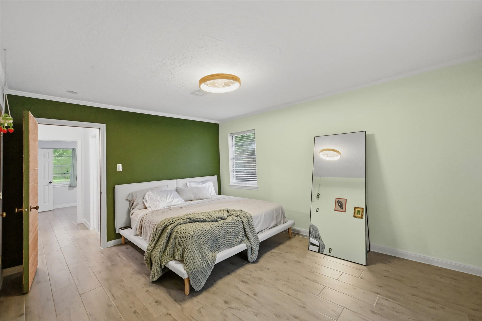 15810 Acapulco Drive, Jersey Village, TX 77040 Welcoming primary suite