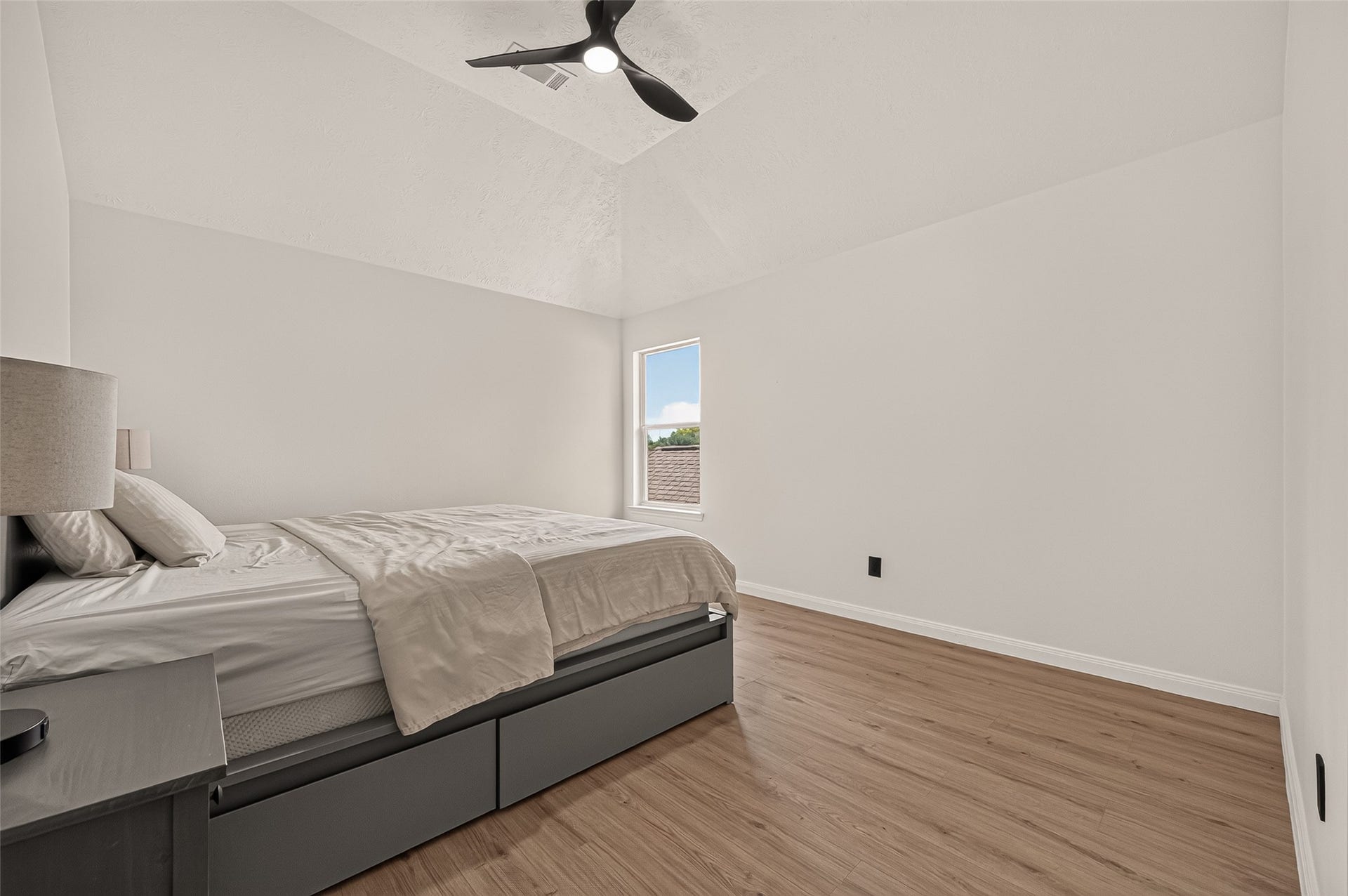 5434 Carta Valley Lane, Richmond, TX 77469 1st Bed upstair No Carpet