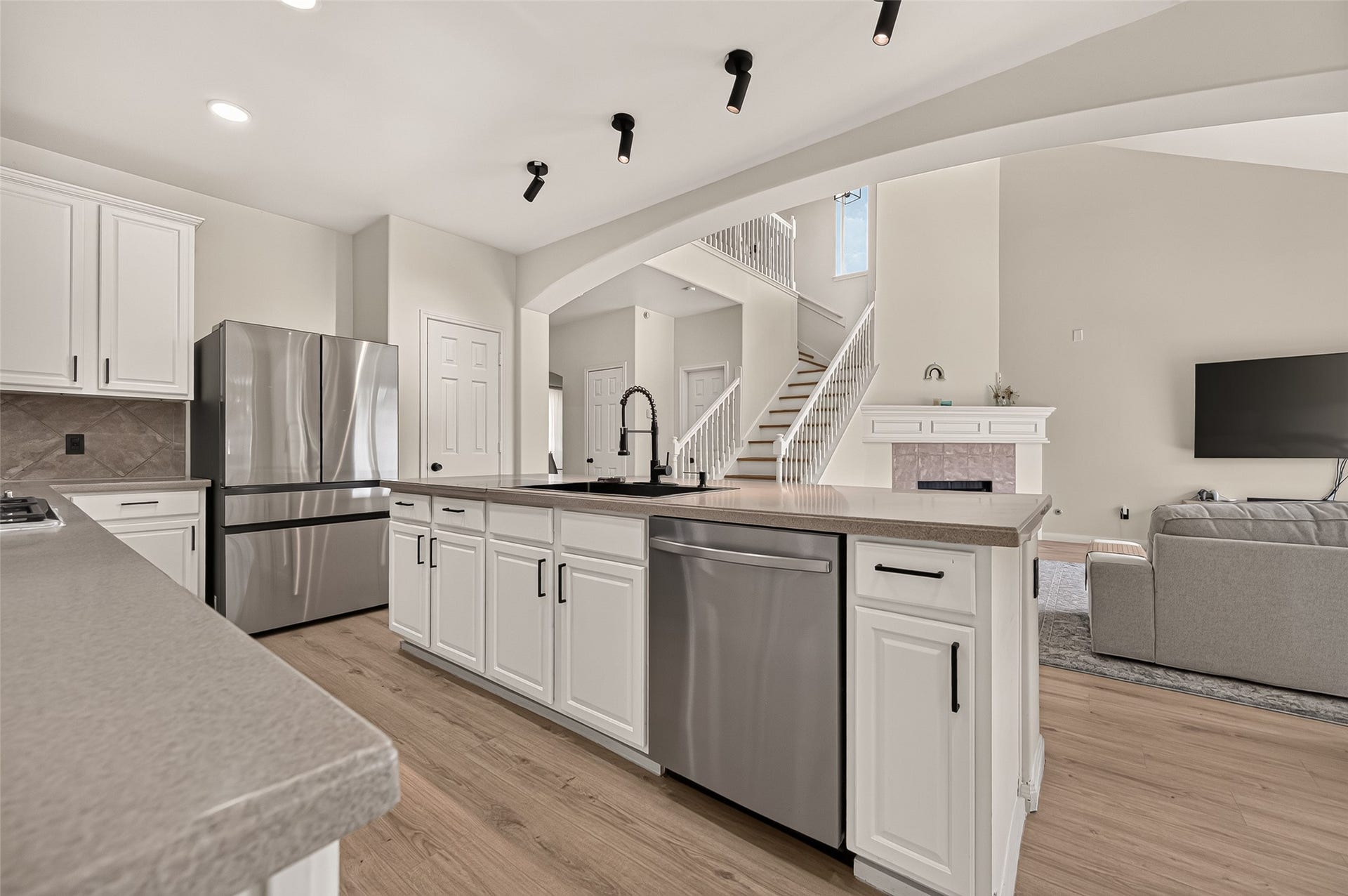 5434 Carta Valley Lane, Richmond, TX 77469 5434 Carta Valley Lane, Richmond, TX 77469