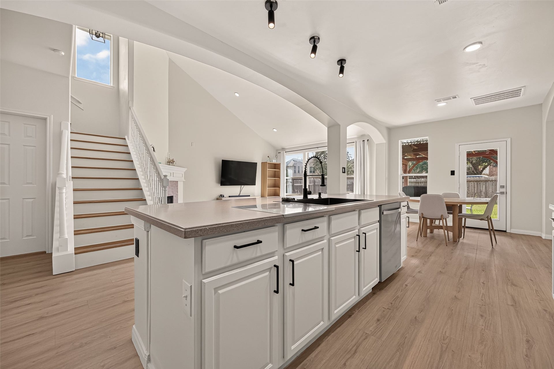 5434 Carta Valley Lane, Richmond, TX 77469 5434 Carta Valley Lane, Richmond, TX 77469