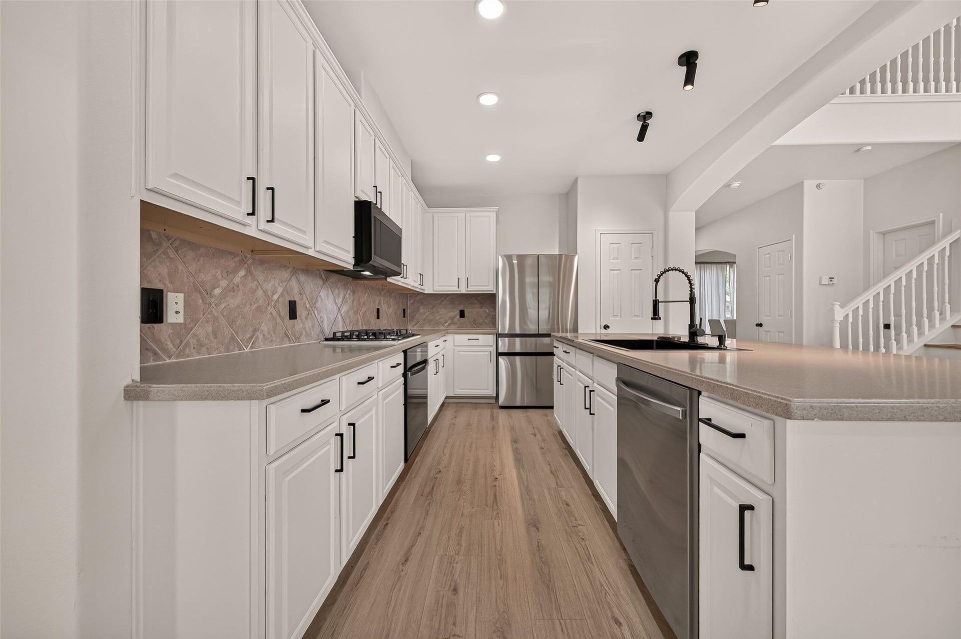 5434 Carta Valley Lane, Richmond, TX 77469 Kitchen