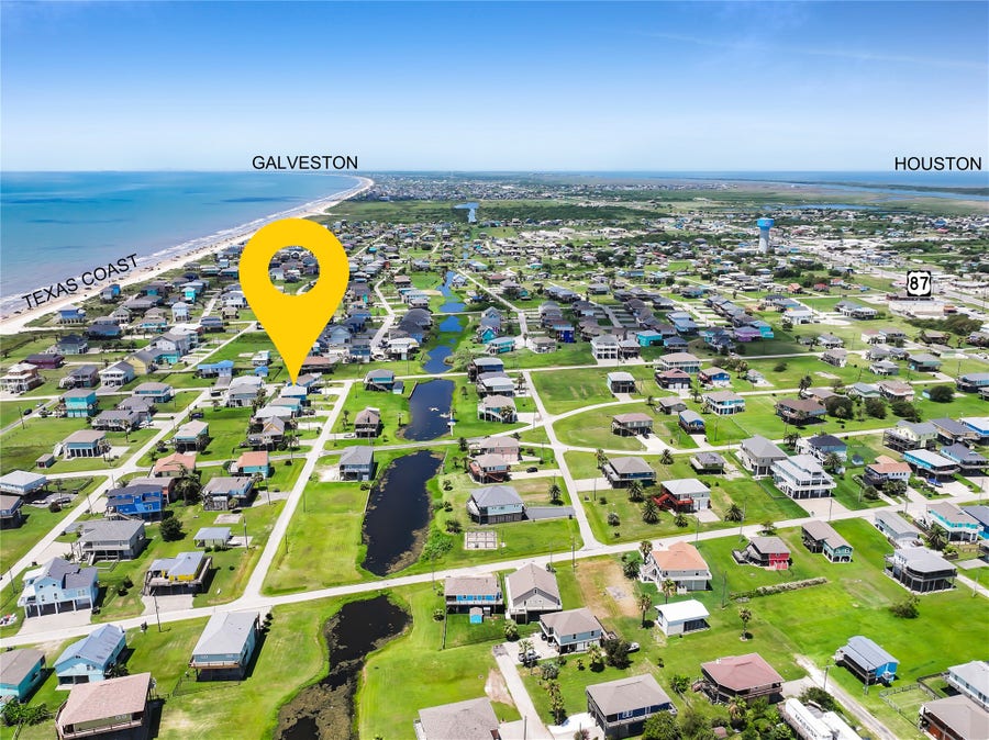 Property photo for 1984 Matt Drive, Crystal Beach, TX