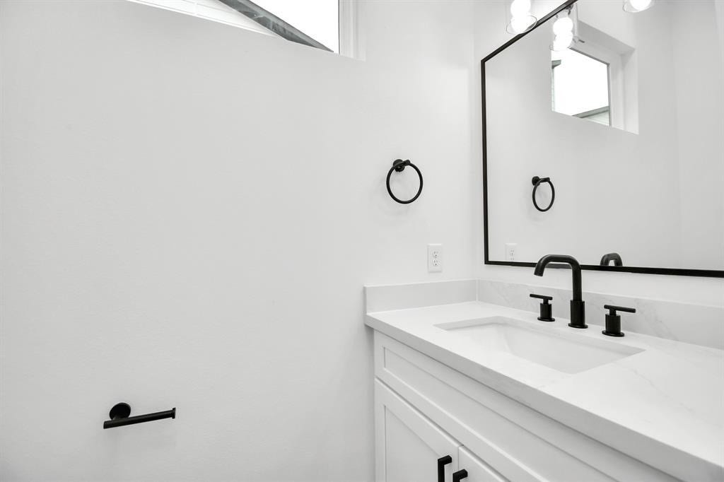 4804 Elysian Street, #D, Houston, TX 77009 4804 Elysian Street, #D, Houston, TX 77009