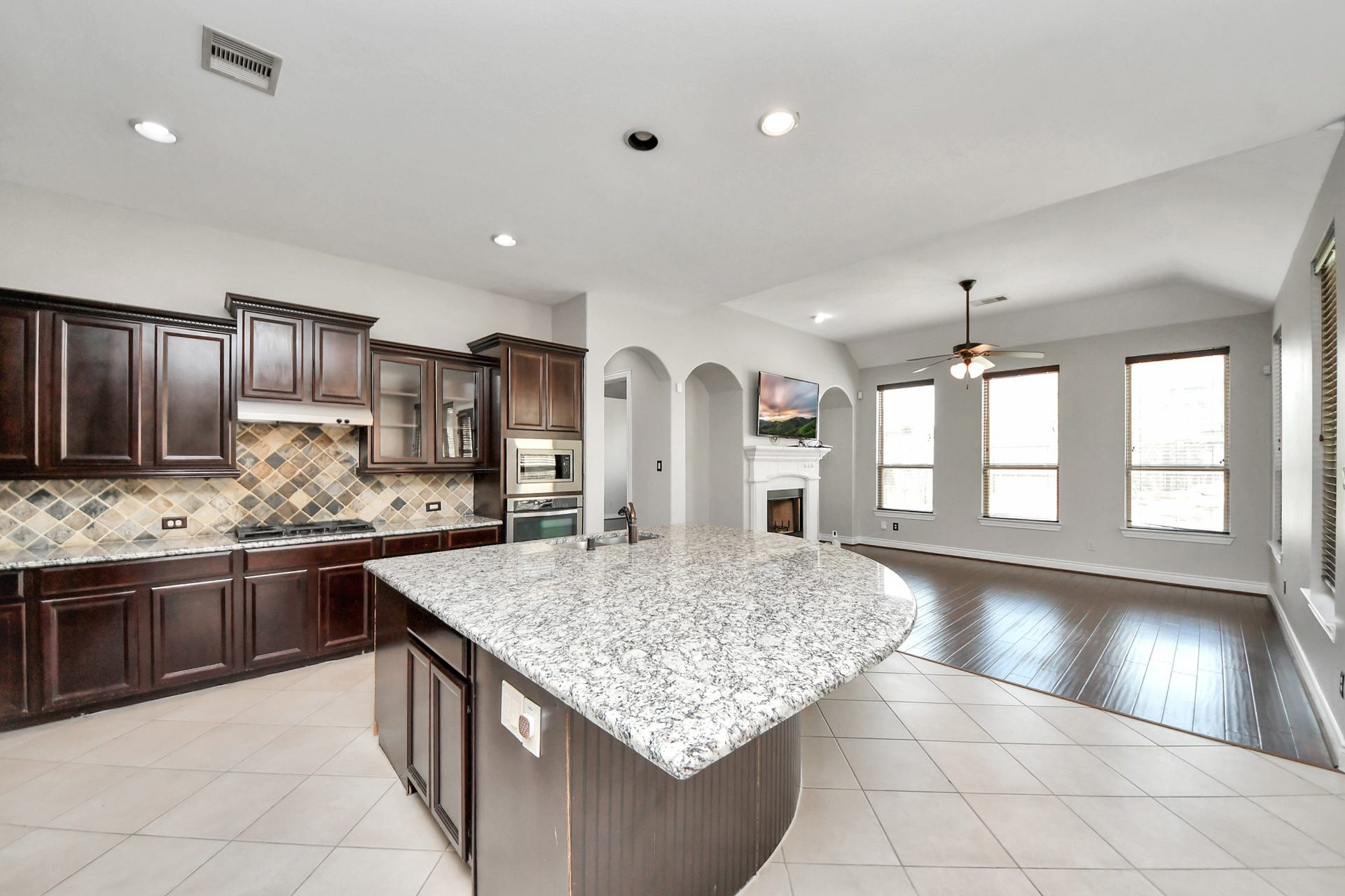 9422 Brannok Lane, Tomball, TX 77375 9422 Brannok Lane, Tomball, TX 77375