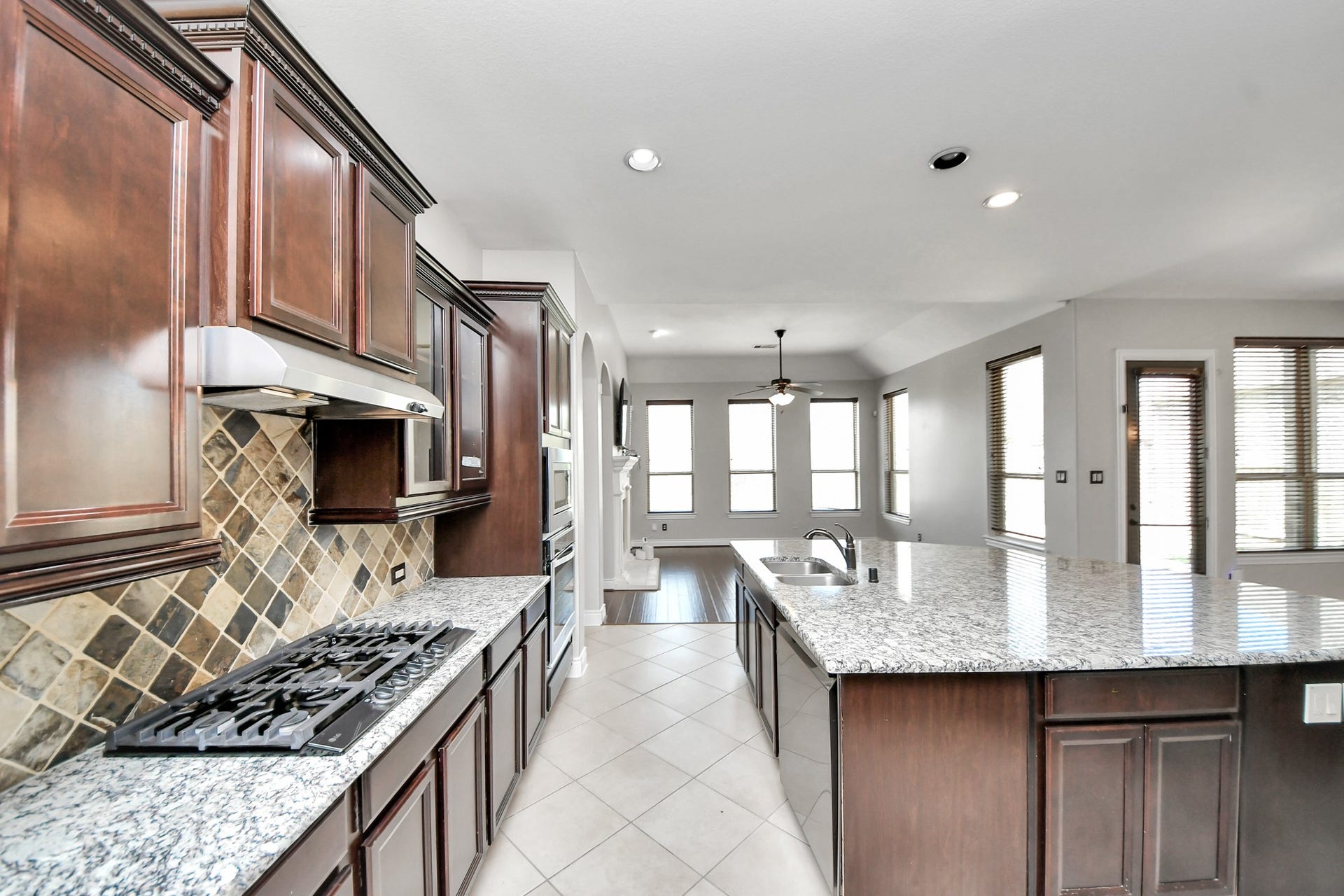 9422 Brannok Lane, Tomball, TX 77375 9422 Brannok Lane, Tomball, TX 77375