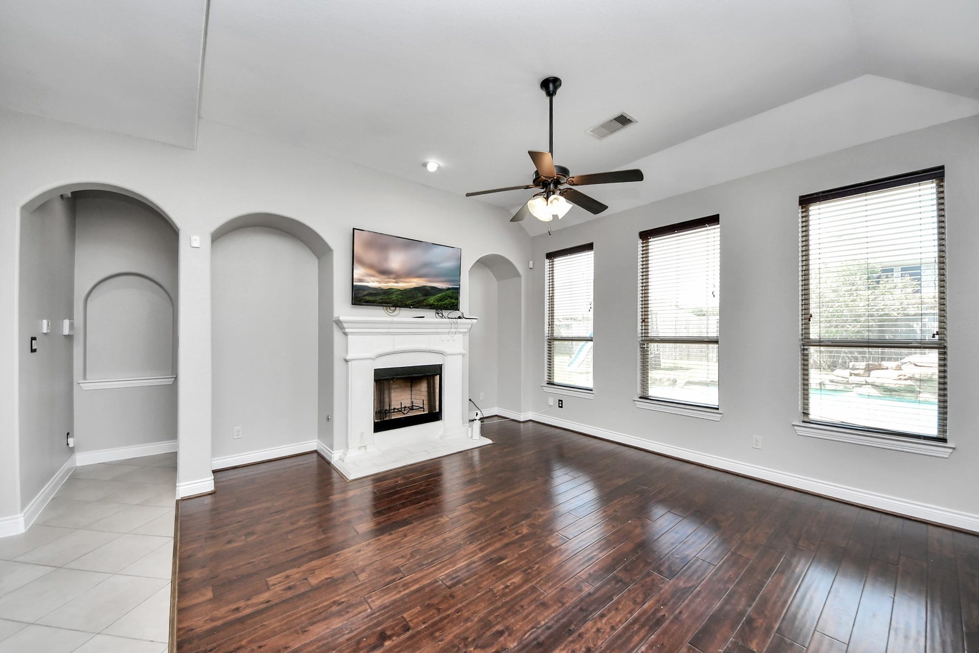 9422 Brannok Lane, Tomball, TX 77375 9422 Brannok Lane, Tomball, TX 77375