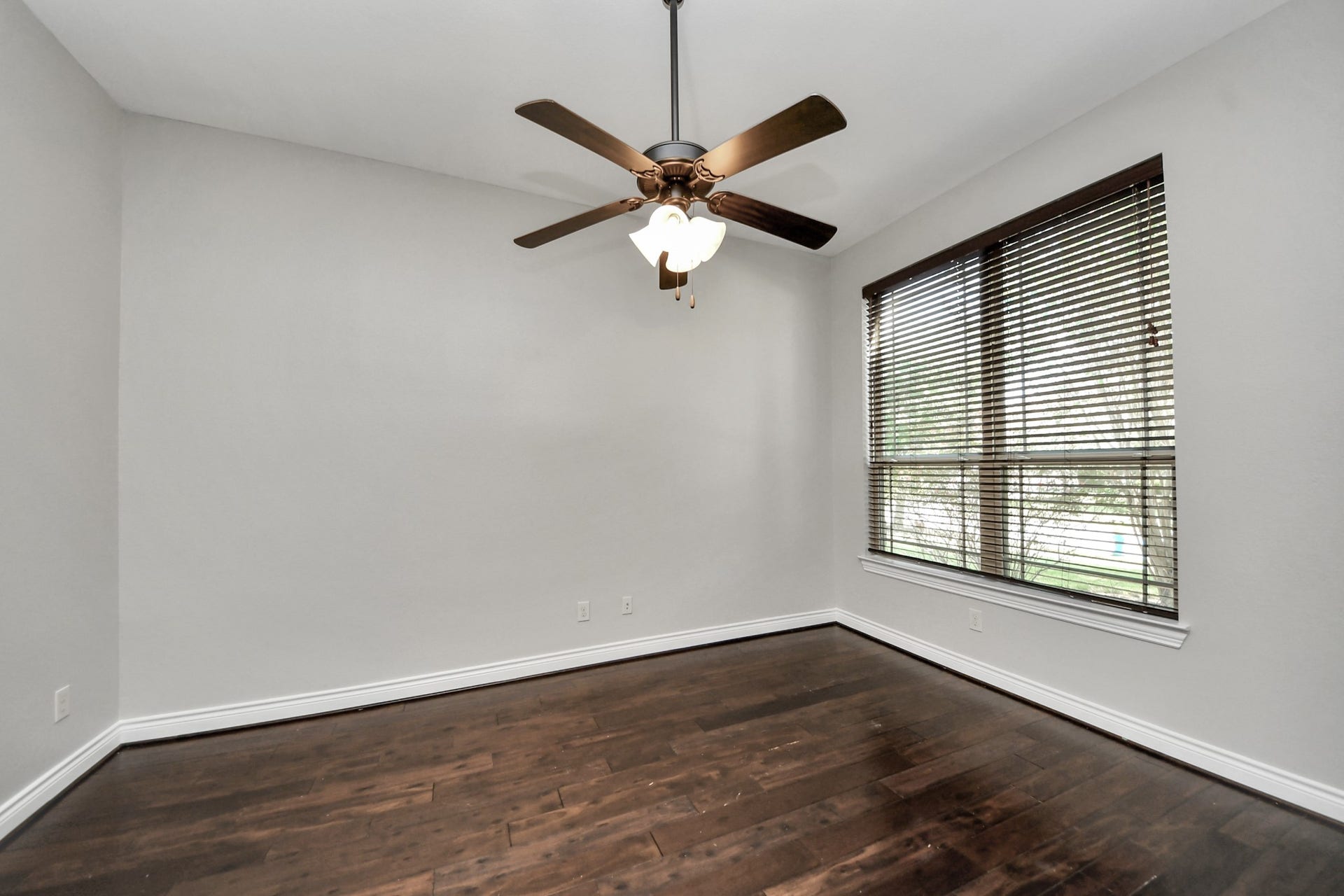 9422 Brannok Lane, Tomball, TX 77375 9422 Brannok Lane, Tomball, TX 77375