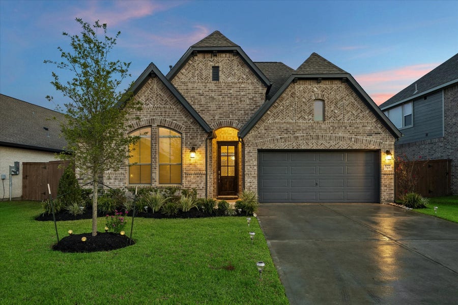 Property photo for 527 Rita Blanca Drive, Webster, TX