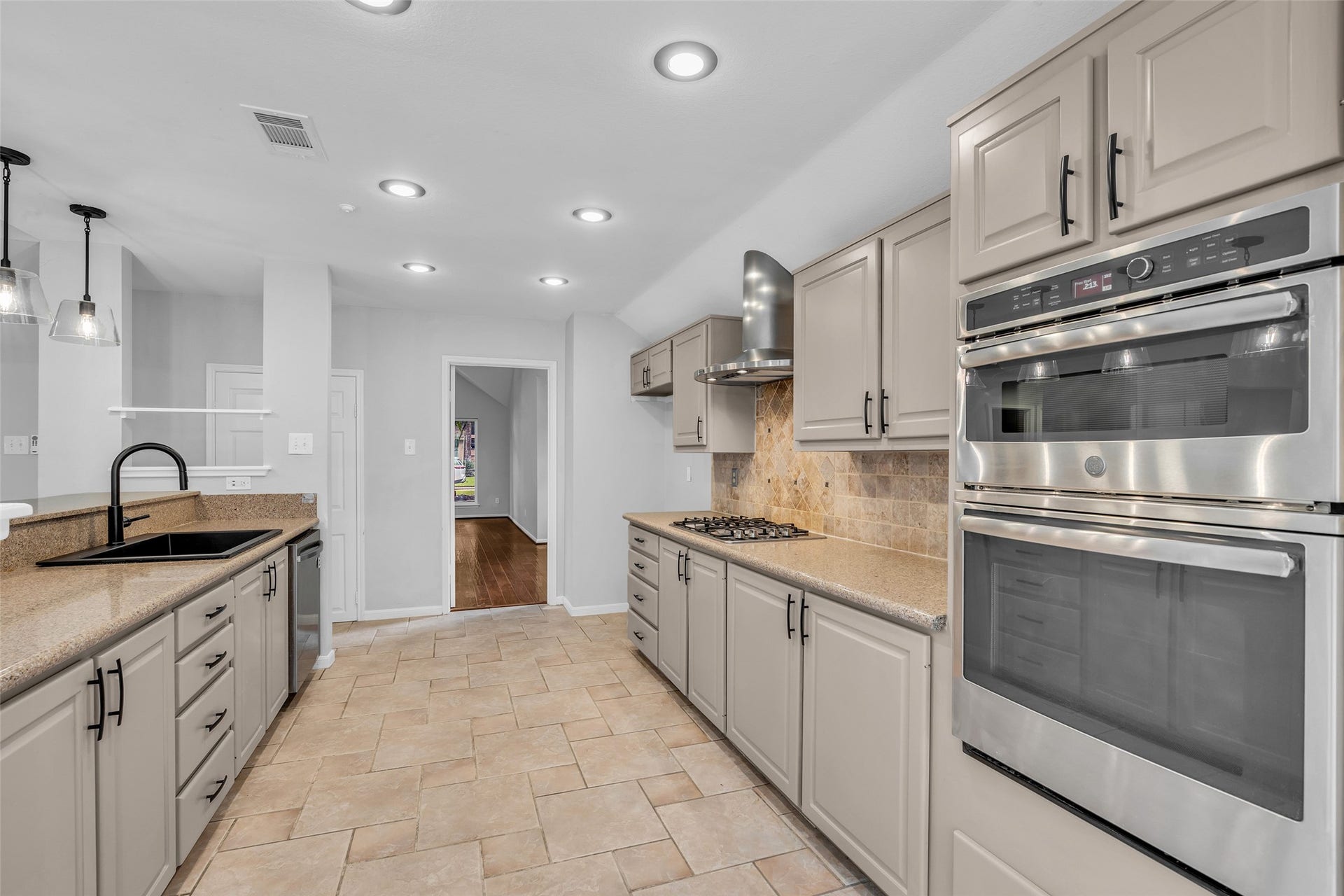 54 Sky Terrace Place, The Woodlands, TX 77381 54 Sky Terrace Place, The Woodlands, TX 77381