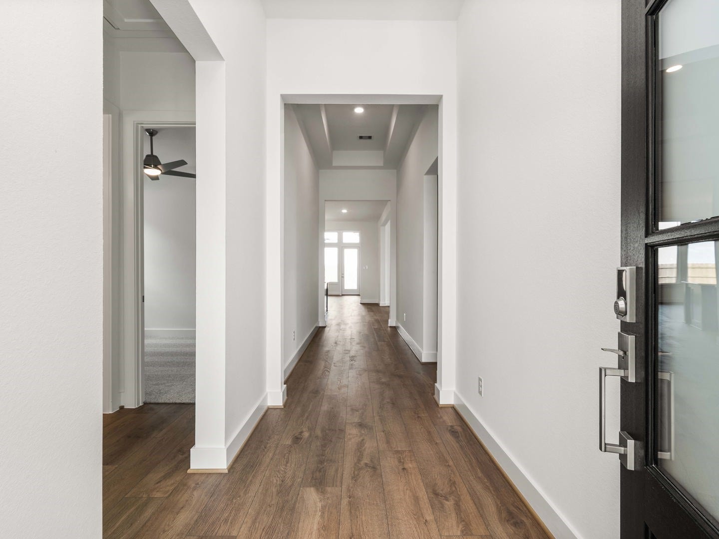 25802 Leadplant Cove Lane, Katy, TX 77493 Toll Brothers at Elyson_AmnerisClassic_35_Foyer_01