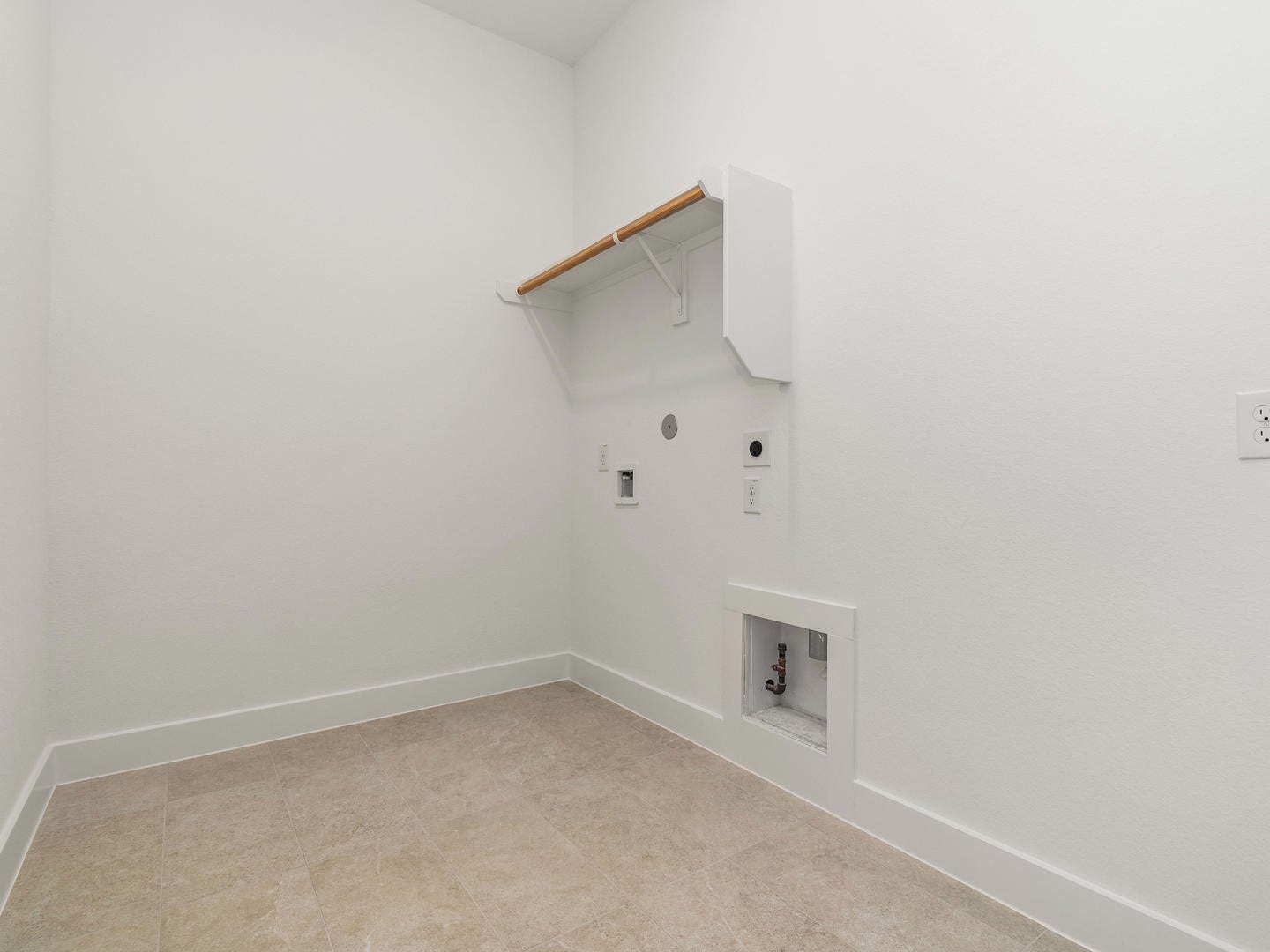 25802 Leadplant Cove Lane, Katy, TX 77493 Toll Brothers at Elyson_AmnerisClassic_35_Mud Room_01