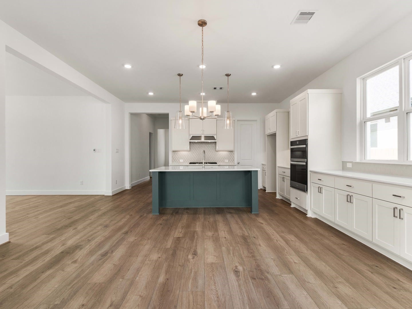 25802 Leadplant Cove Lane, Katy, TX 77493 Toll Brothers at Elyson_AmnerisClassic_35_Kitchen_05
