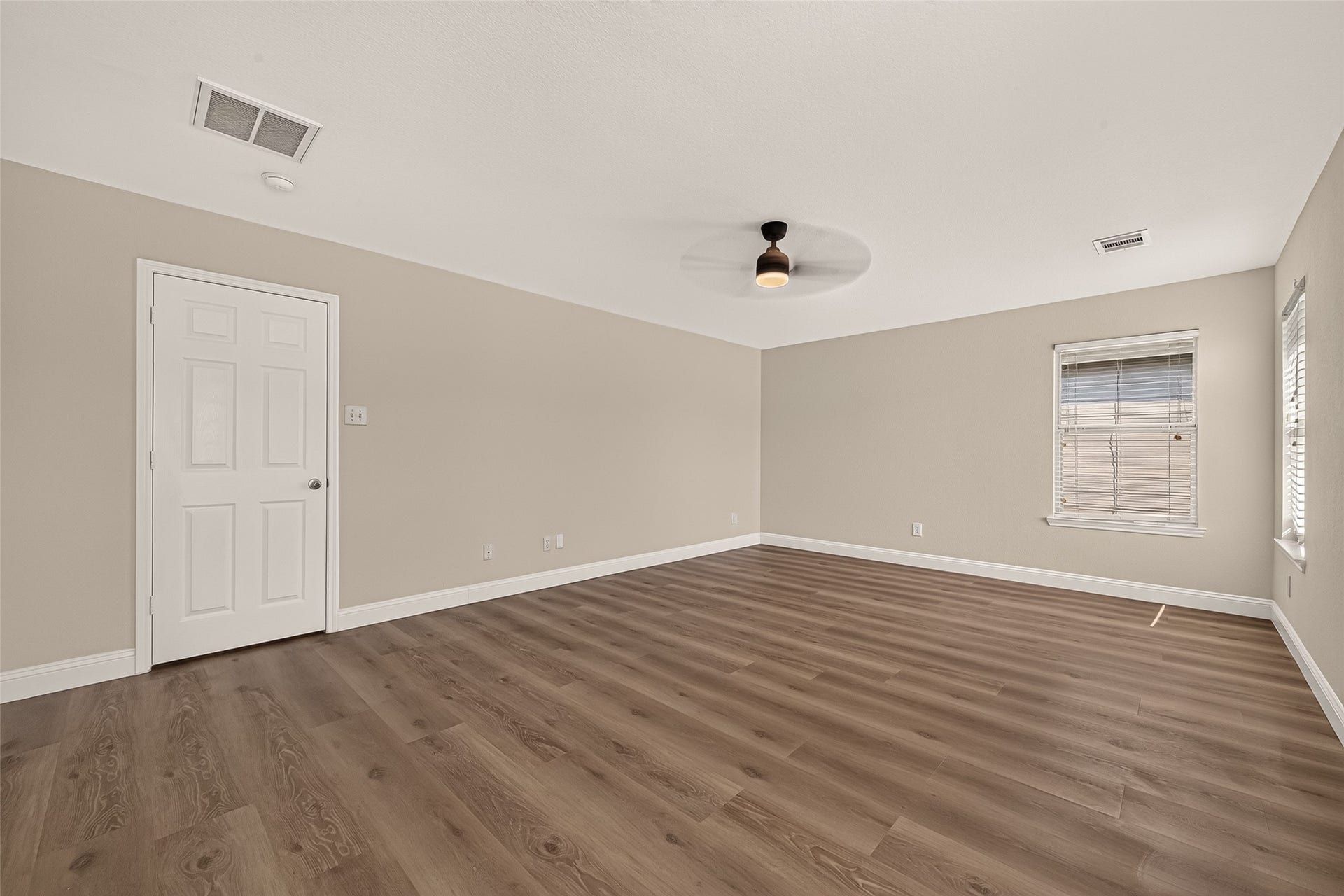 2662 Skyview Glen Court, Houston, TX 77047 2662 Skyview Glen Court, Houston, TX 77047