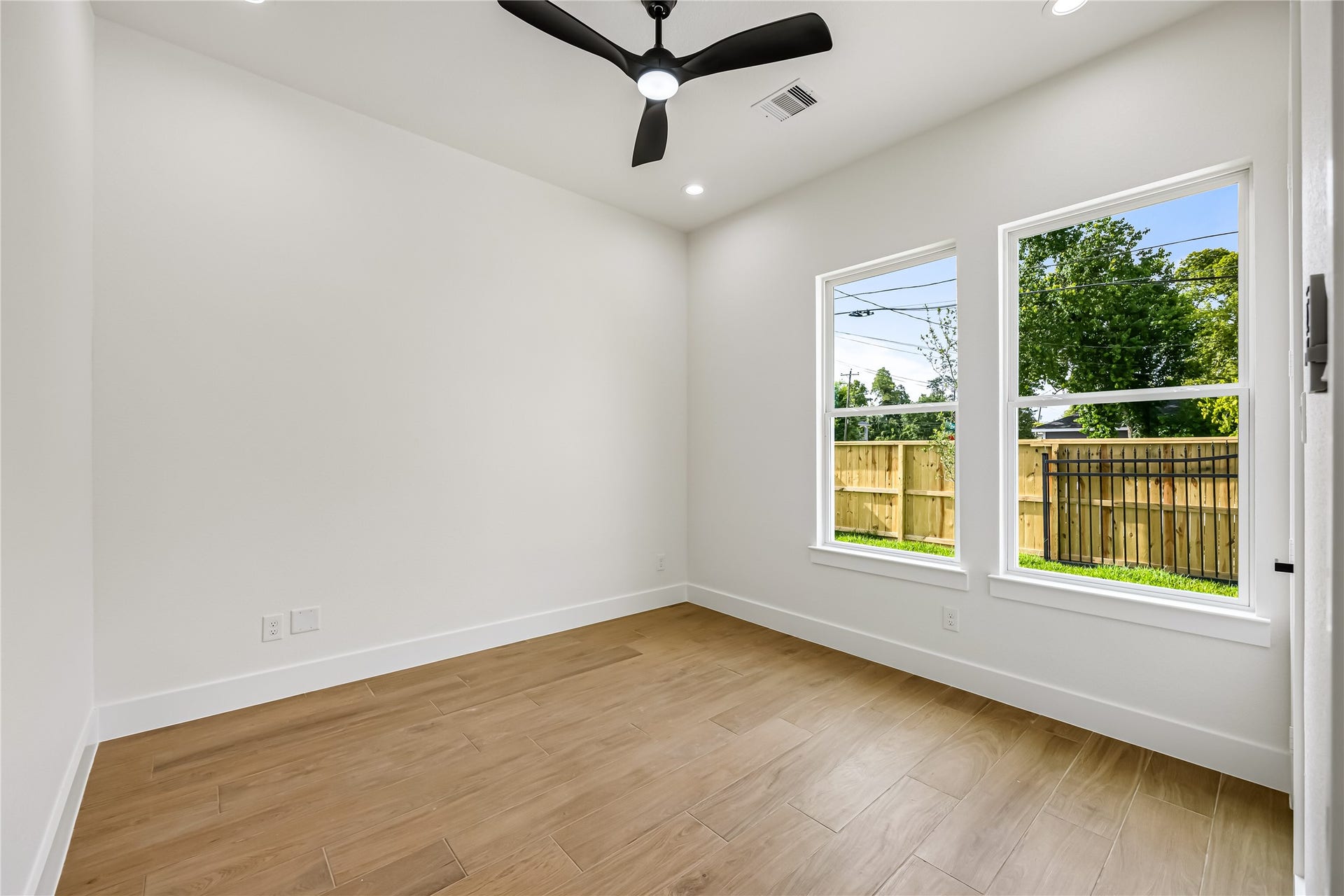 4815 Cruse Rd, #A, Houston, TX 77016 4815 Cruse Rd, #A, Houston, TX 77016