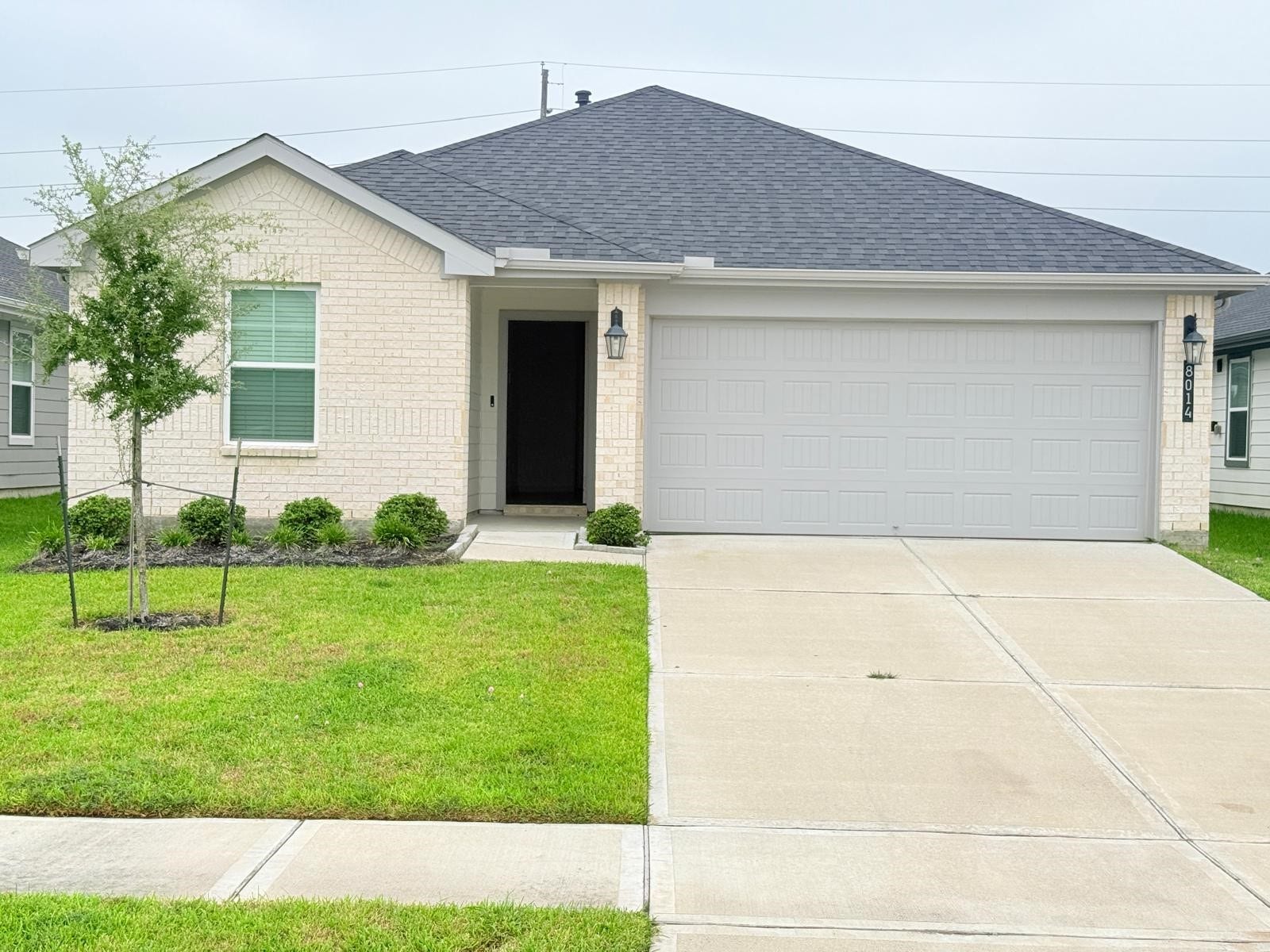 8014 Tropea Drive, Richmond, TX 77406 Front View