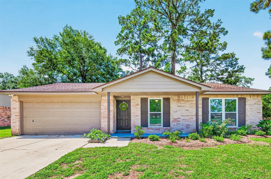 Property photo for 4302 Hickorygate Drive, Spring, TX
