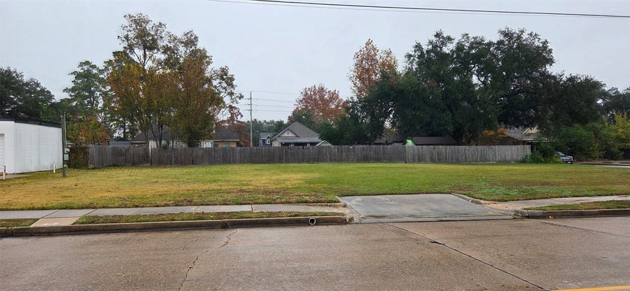 Property photo for 711 E Main Street, Humble, TX