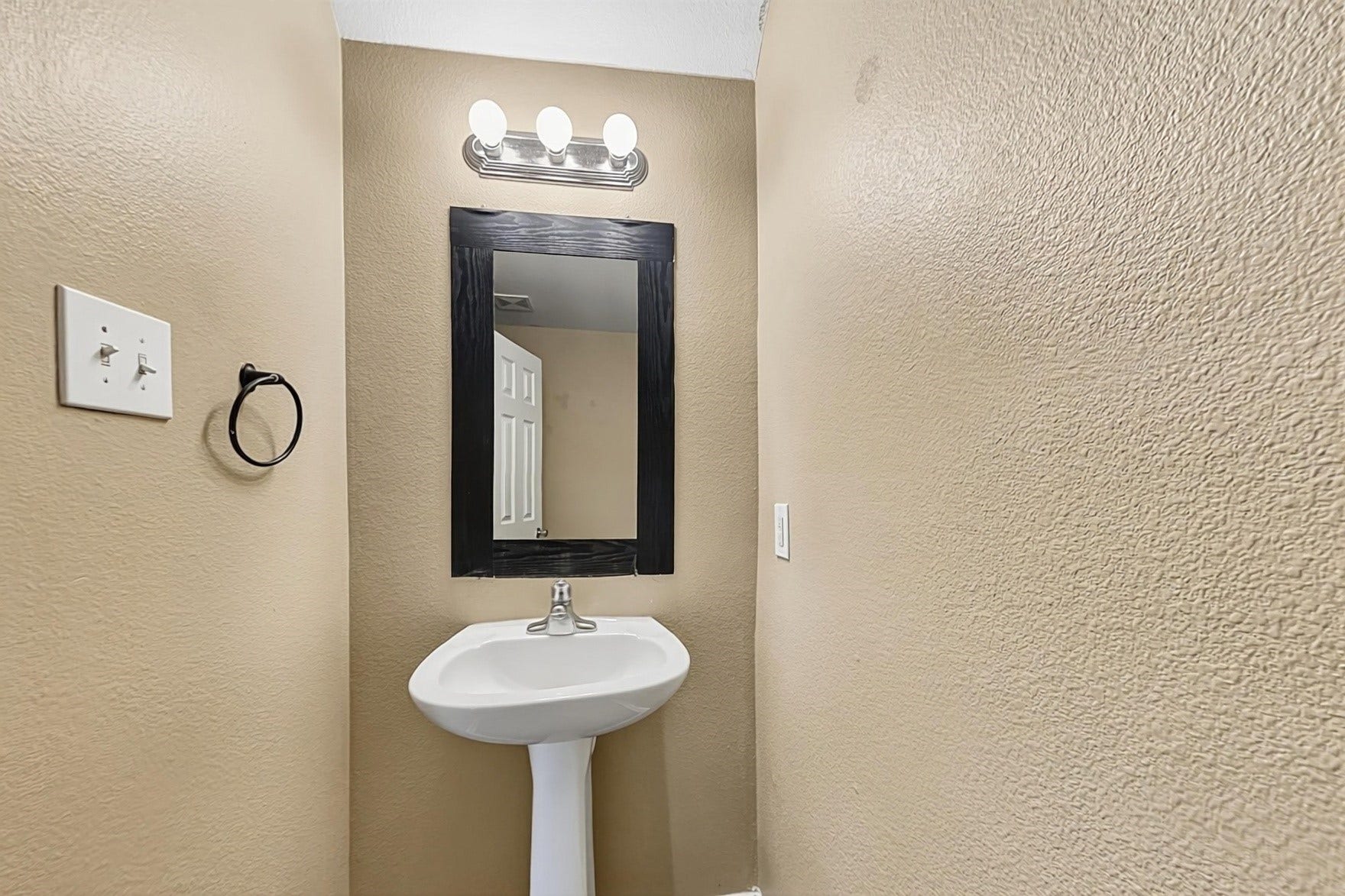 4615 Trinity River Court, Spring, TX 77386 4615 Trinity River Court, Spring, TX 77386