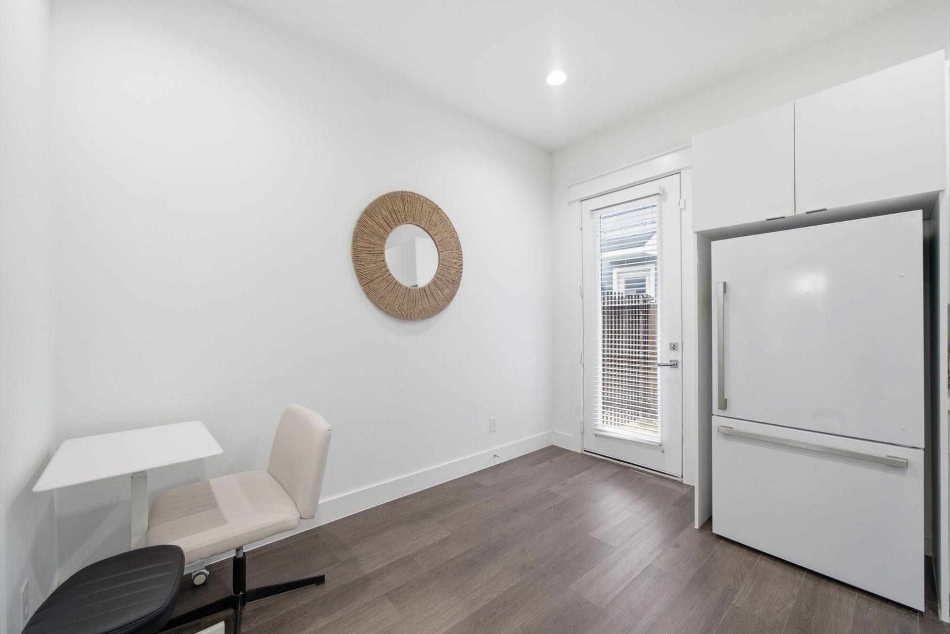 2533 Hollister Street, Houston, TX 77080 Breakfast area