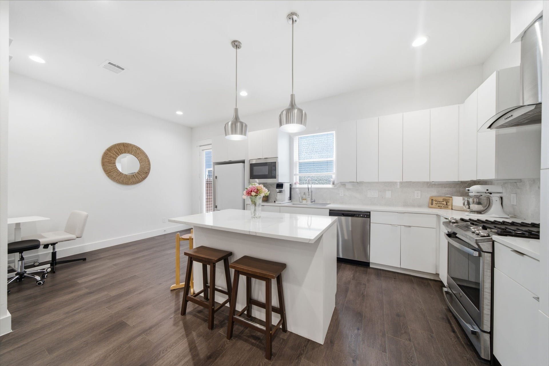 2533 Hollister Street, Houston, TX 77080 Kitchen