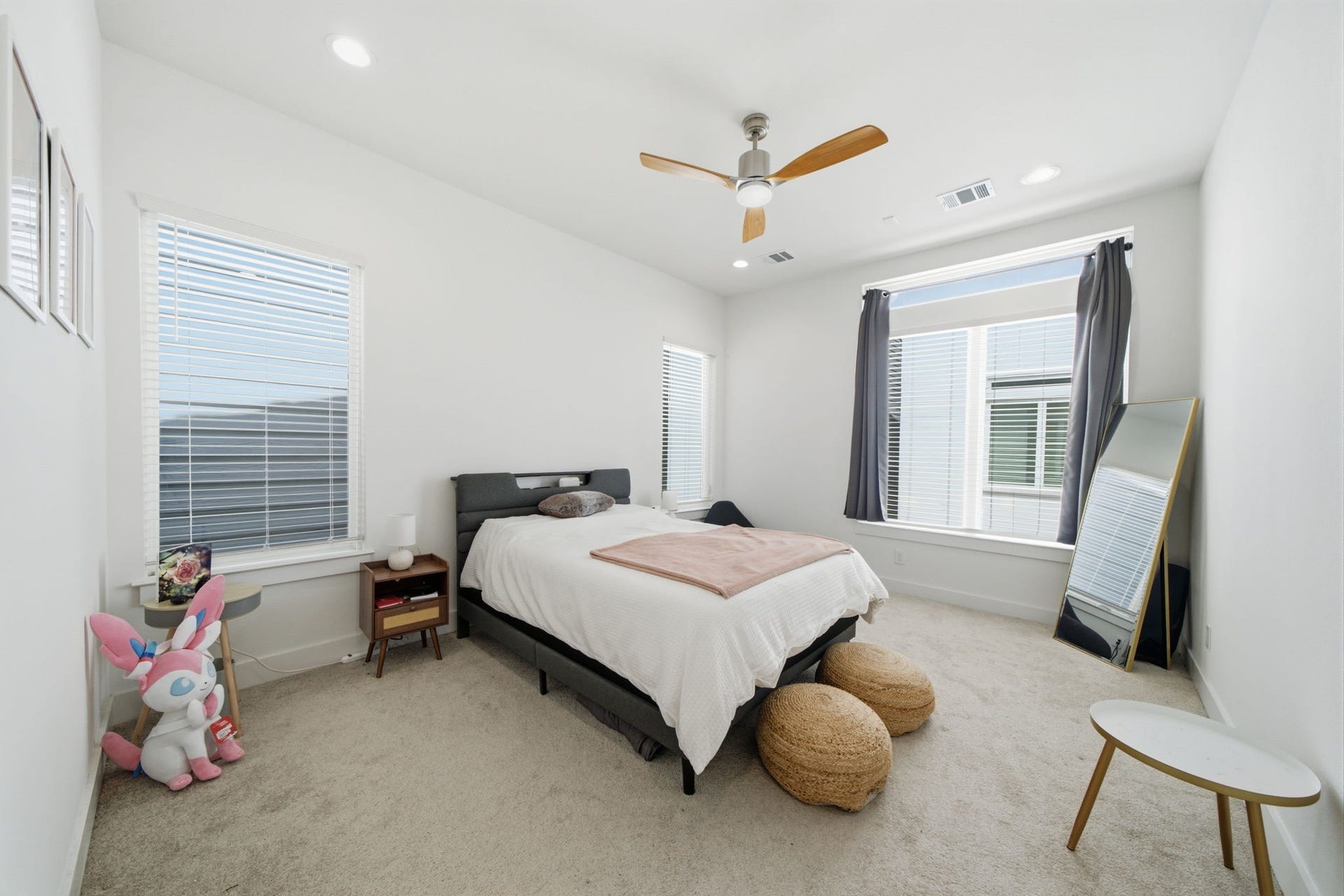 2533 Hollister Street, Houston, TX 77080 Primary Bedroom