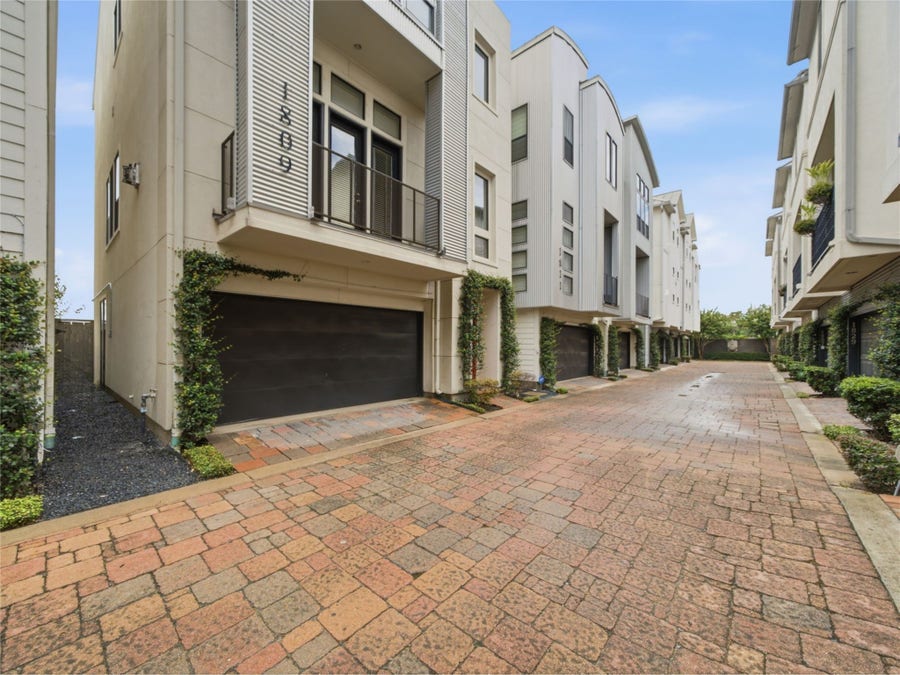 Property photo for 1809 Dart Street, Houston, TX