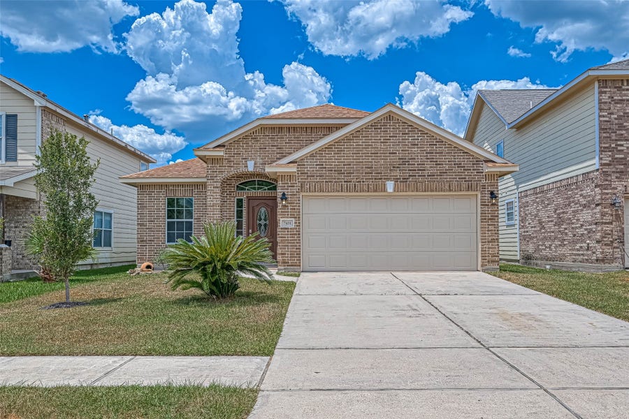 Property photo for 7431 Stallion Trail Drive, Humble, TX