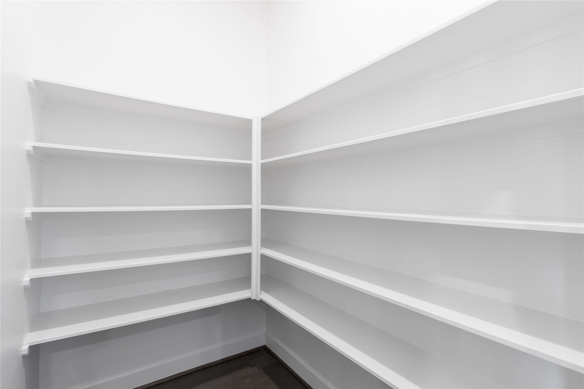 3111 La Branch Street, Houston, TX 77004 Spacious walk-in pantry.