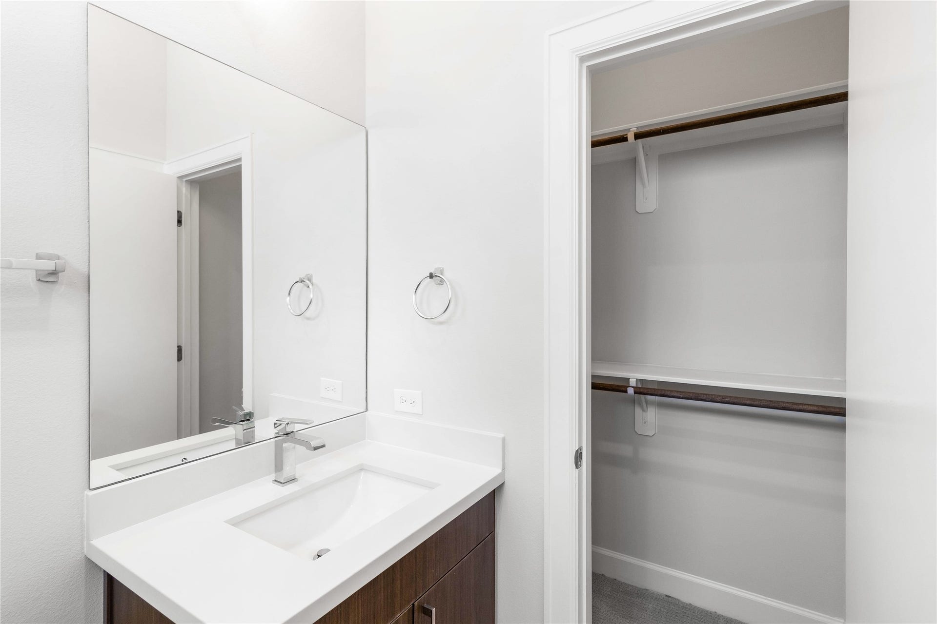 3111 La Branch Street, Houston, TX 77004 Third bedroom closet.