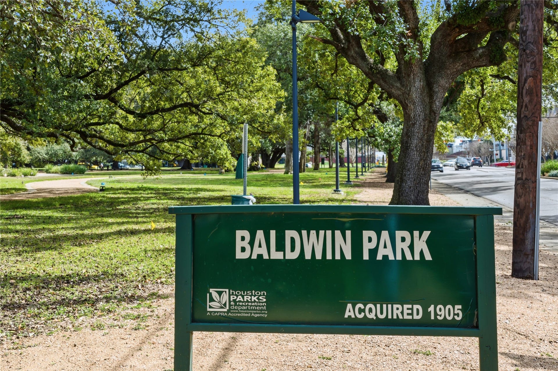 3111 La Branch Street, Houston, TX 77004 Very close walking distance to Baldwin Park