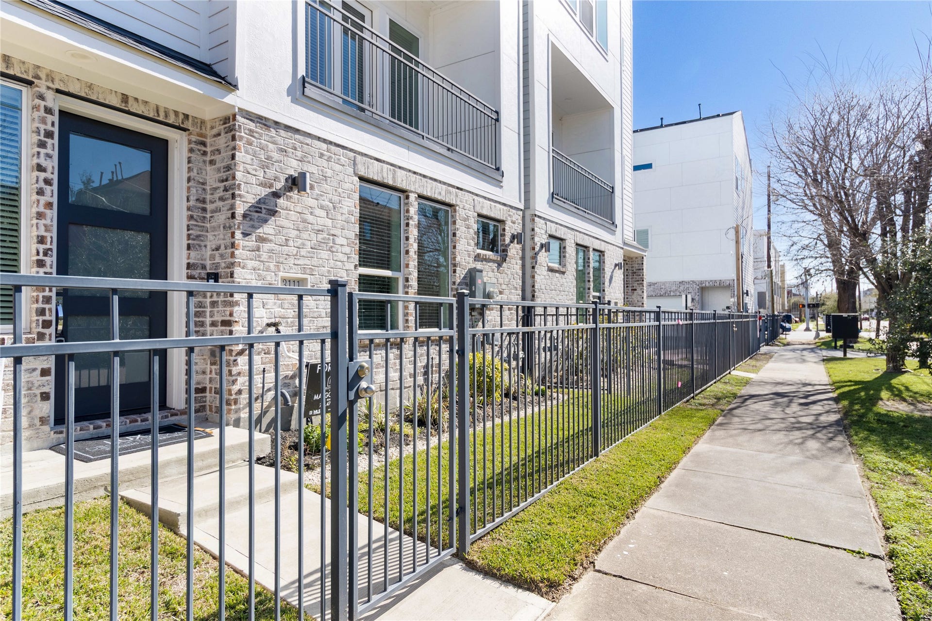 3111 La Branch Street, Houston, TX 77004 3111 La Branch Street, Houston, TX 77004