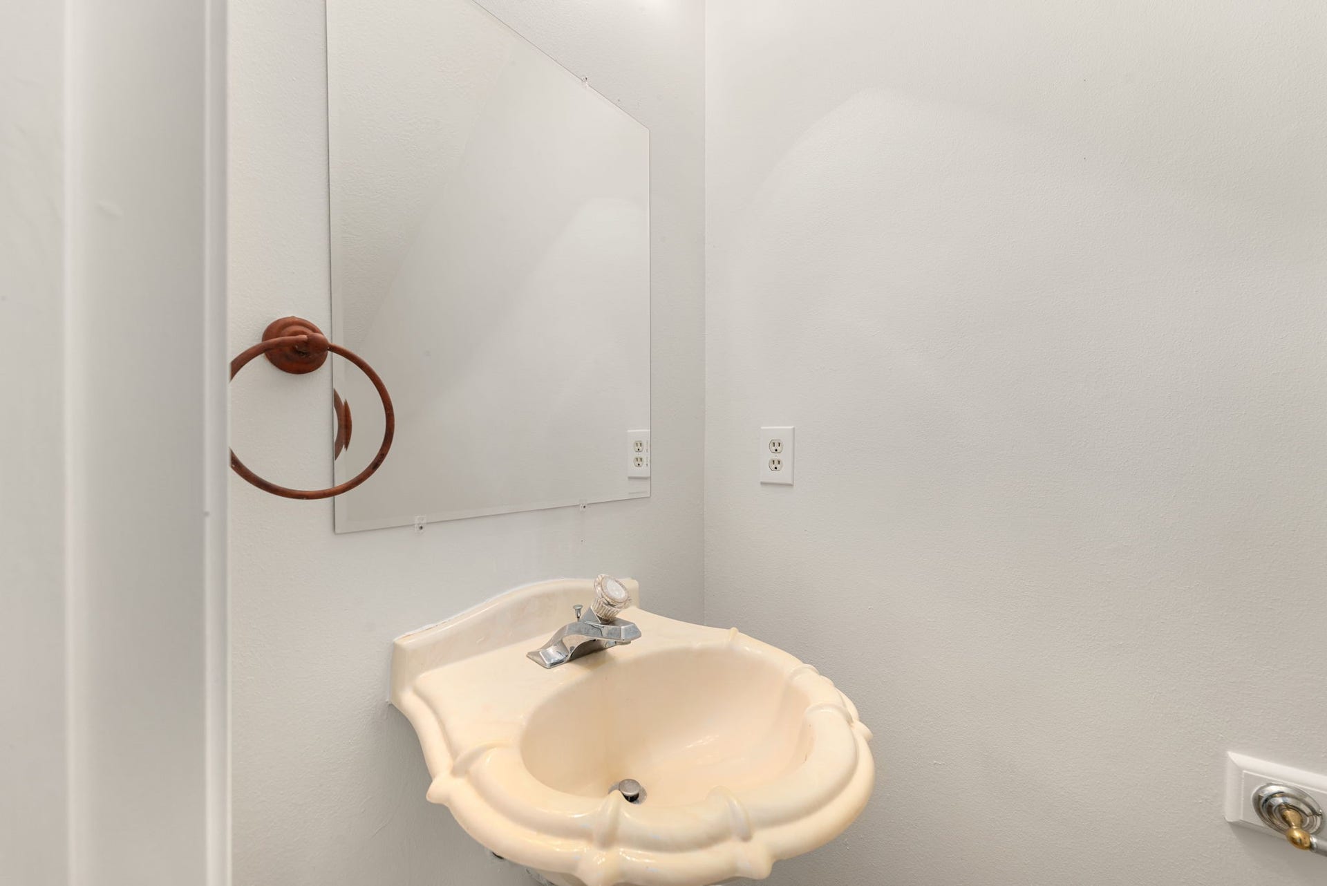 3522 Southdown Drive, Pearland, TX 77584 3522 Southdown Drive, Pearland, TX 77584