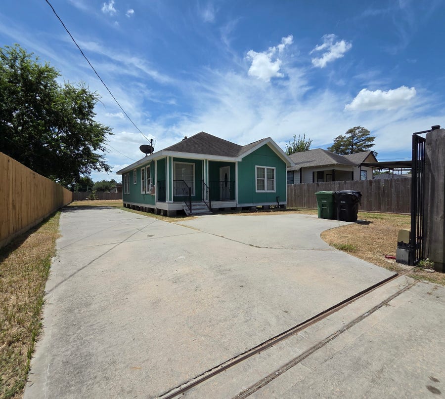 Property photo for 1036 Caperton Street, Houston, TX