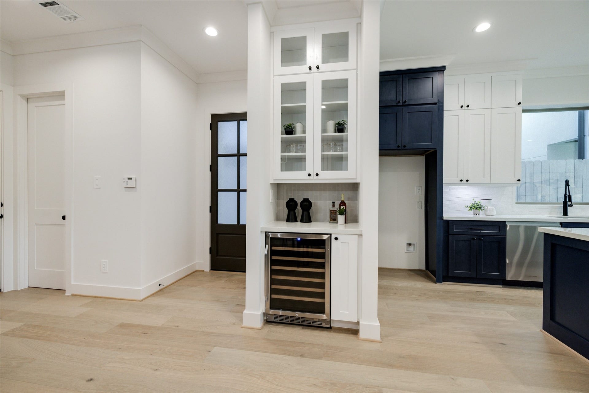2323 RICHTON Street, Houston, TX 77098 2323 RICHTON Street, Houston, TX 77098