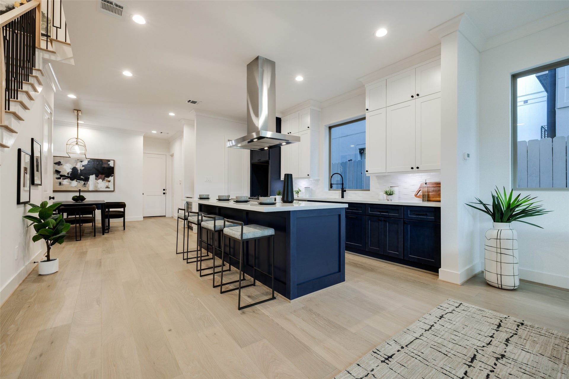 2323 RICHTON Street, Houston, TX 77098 2323 RICHTON Street, Houston, TX 77098