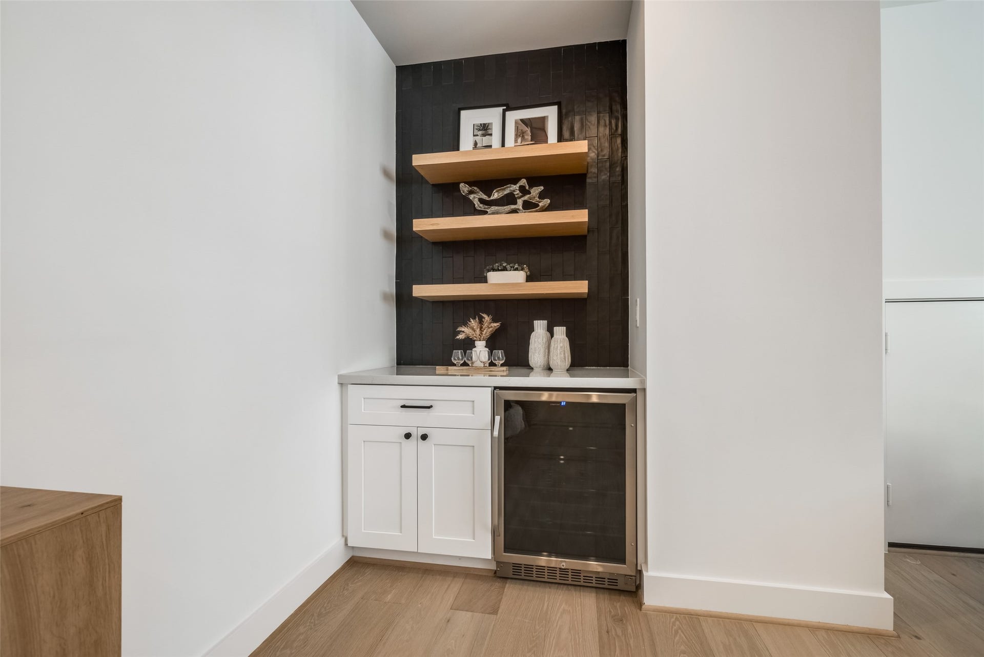2323 RICHTON Street, Houston, TX 77098 2323 RICHTON Street, Houston, TX 77098