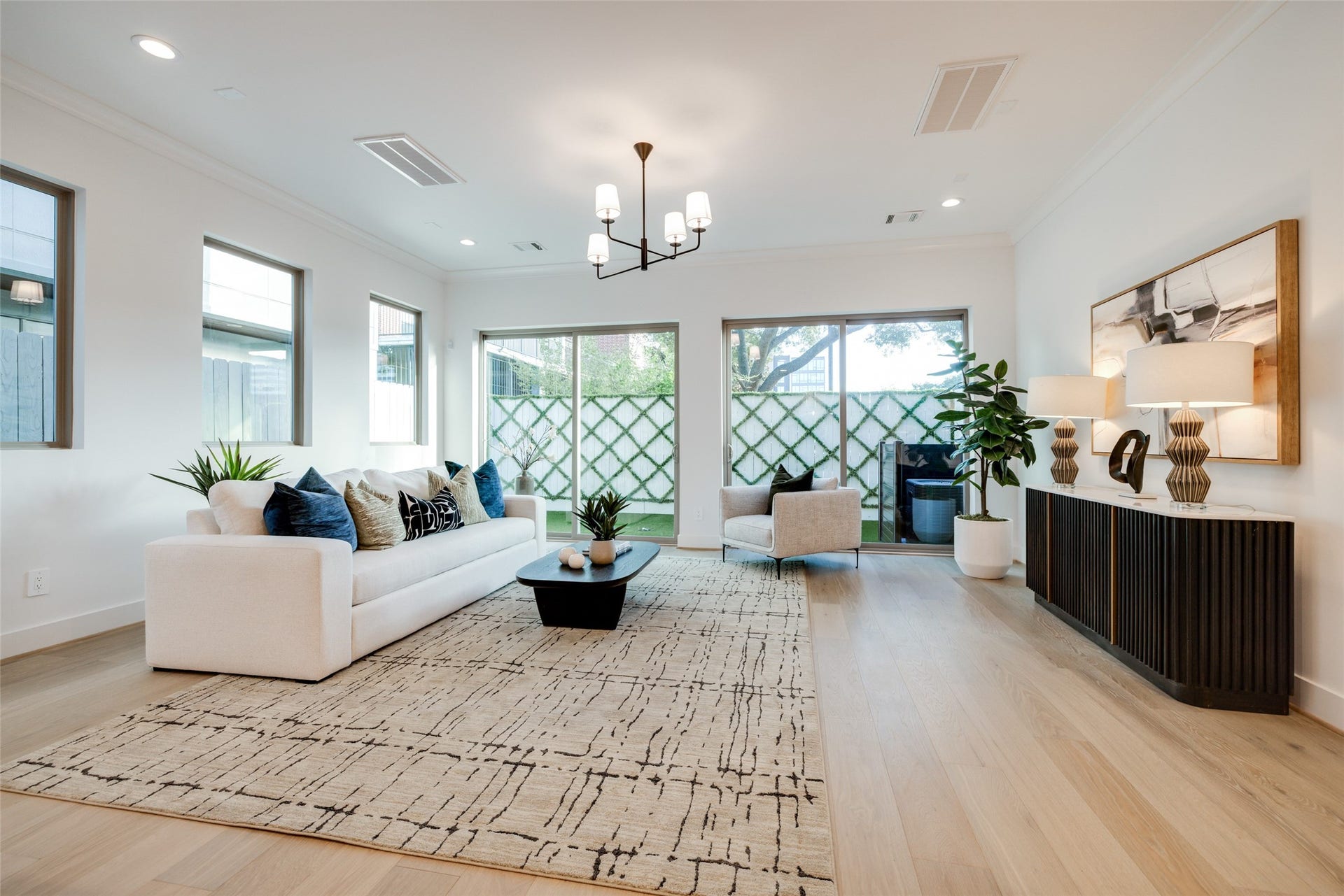 2323 RICHTON Street, Houston, TX 77098 2323 RICHTON Street, Houston, TX 77098